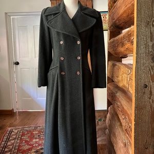 Charming Emporio Armani Grey Wool Midi Coat